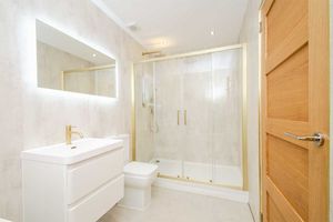 Photo 17- click for photo gallery